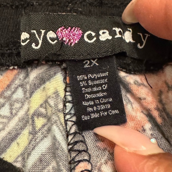 EYE CANDY FLORAL JOGGERS SIZE 2X - Picture 4 of 6